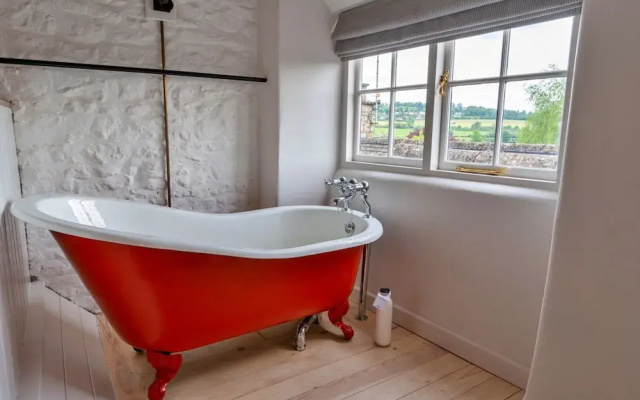 Holiday Home in Painswick, No Deposit