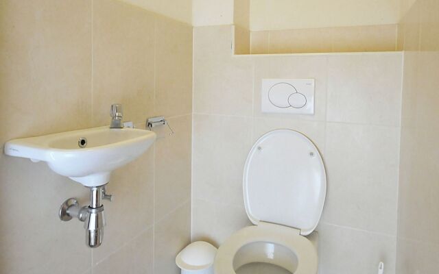 Cosy Holiday Home With Dishwasher, Close to a Golf Course