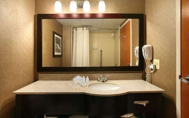 Wingate by Wyndham Raleigh South / Garner