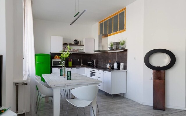 Lemon Apartment