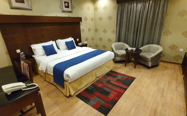 Saryet Al Hamra Hotel Apartments