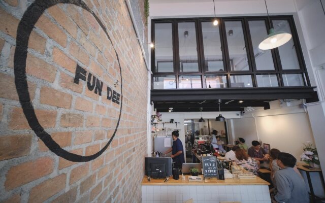 Fun Dee Hostel and Cafe' Ayutthaya