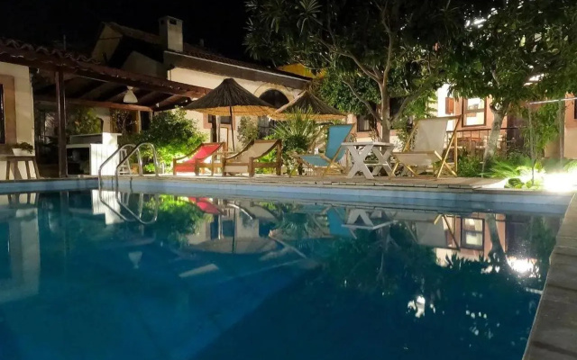 Attalos Suites Hotel