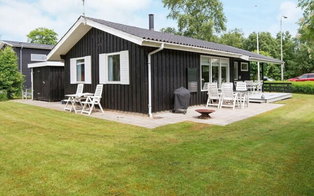 Serene Holiday Home in Grenå near Sea