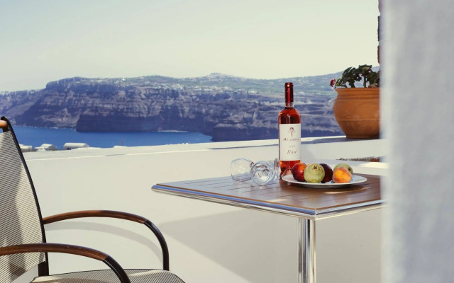 Aelia Suites