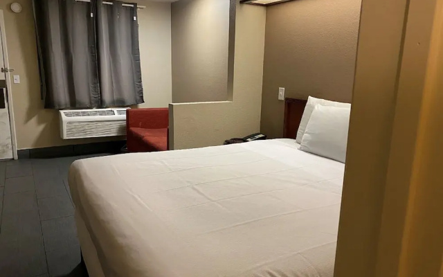 Budget Inn and Suites