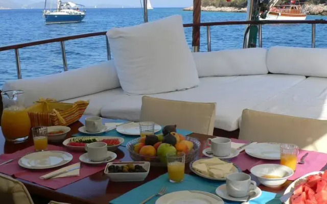Boat Onelli