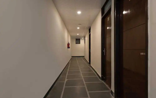 OYO Flagship 45264 Opposite Paryavaran Complex Post Office