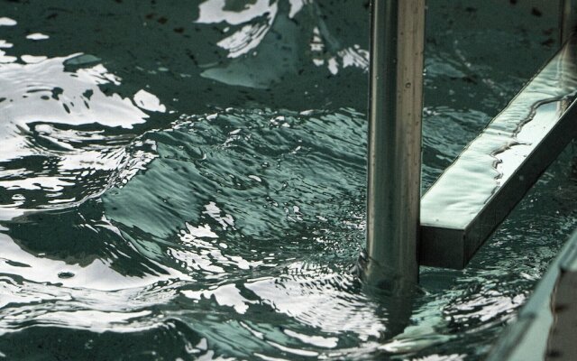 Doan Kids Pool Villa Hotel