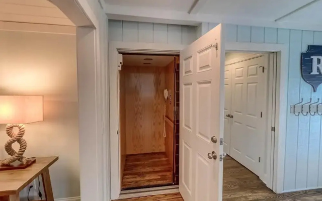 35 Twin Oaks