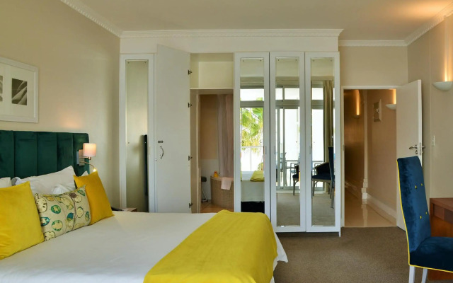 Peninsula All-Suite Hotel by Dream Resorts