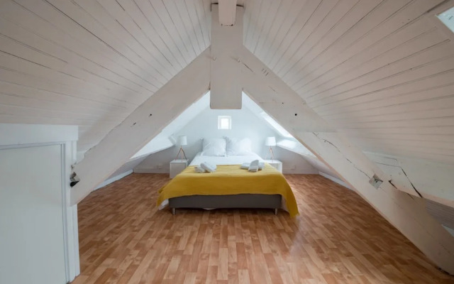 Pretty Stone House Near the Beach