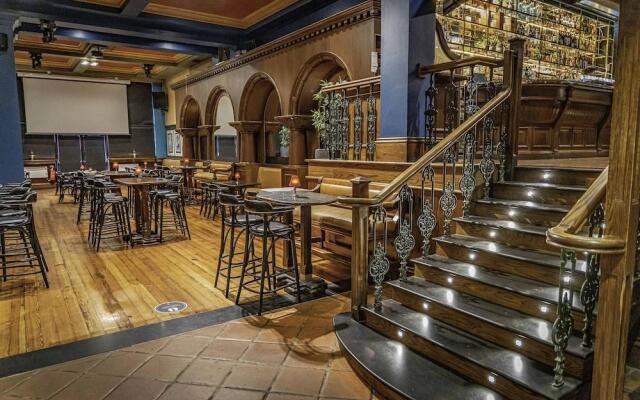 Eyre Square Accommodation