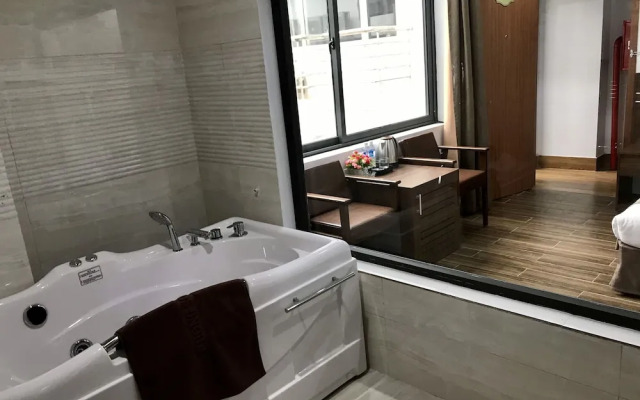 Huong Rung Hotel