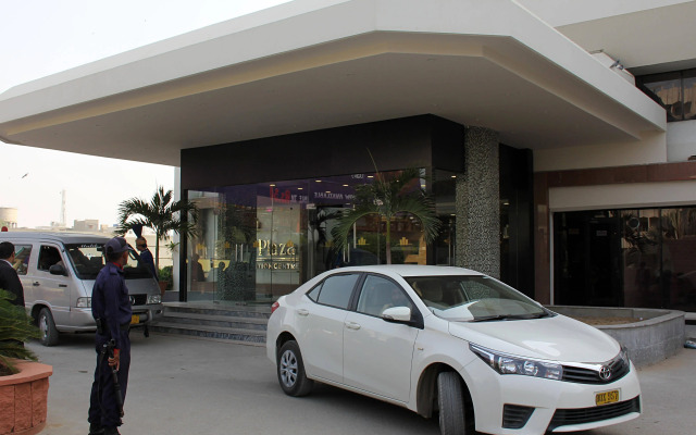 Regent Plaza Hotel & Convention Centre