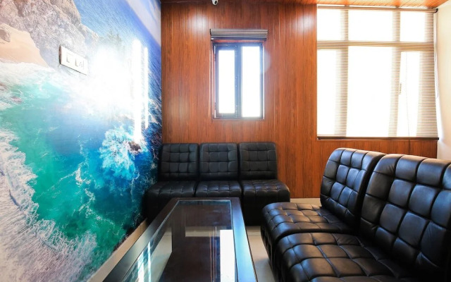 Royal Guest House by OYO Rooms