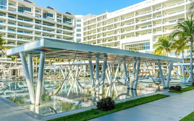 Garza Blanca Resort and Spa