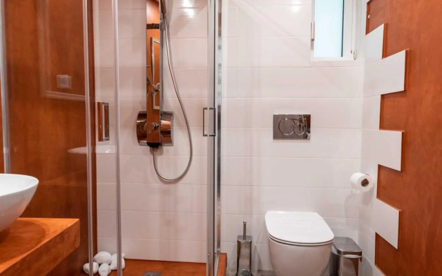 Acropolis Koukaki Newly Renovated 55sq.m Apartment