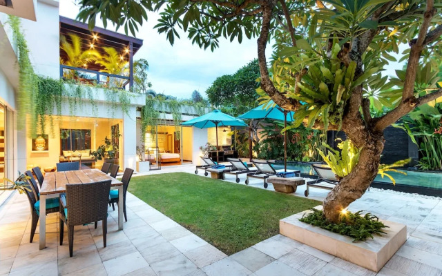 Villa Camellia Jimbaran by Nakula