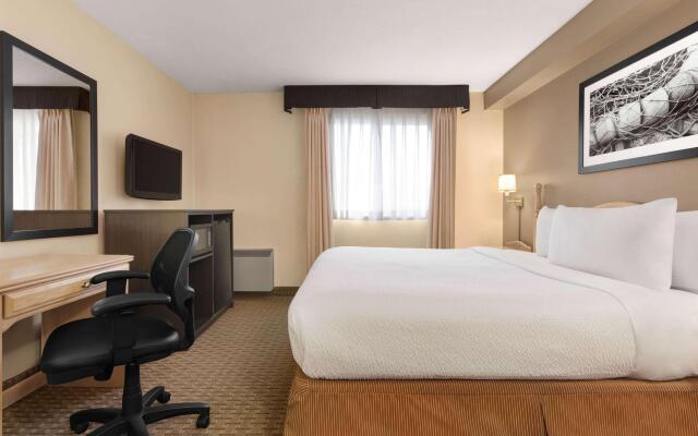 Travelodge Suites by Wyndham Moncton