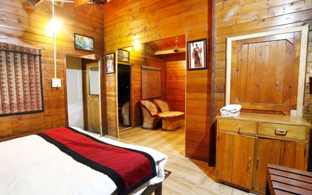 Rhea Safari Lodge