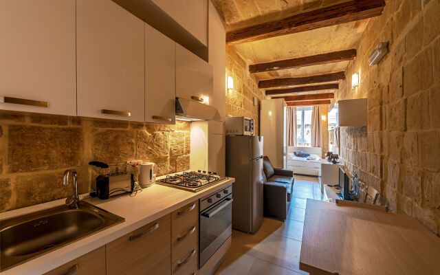 Tritoni harbour suites