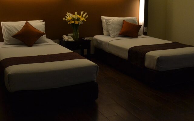 The Ritz Hotel at Garden Oases