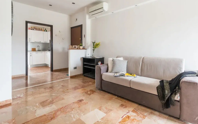 Sunny Apartment