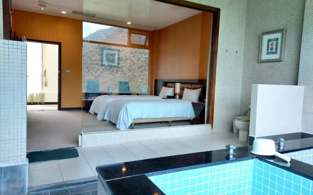 Four Season Beauty Hotel