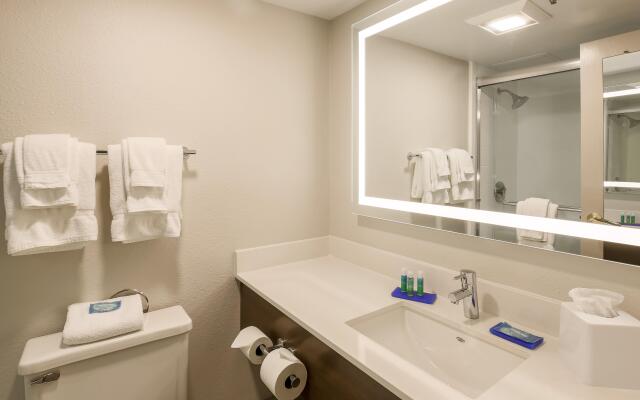 Holiday Inn Express Milwaukee-West Medical Center by IHG