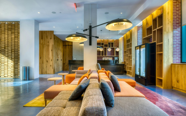 Radio Hotel - Image 2