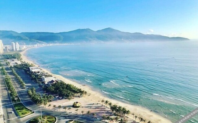 Calix Hotel Da Nang Beach