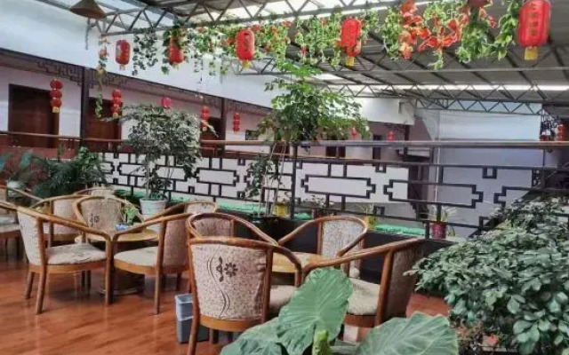 Jundong Hotel (Jianshui Ancient City Chaoyang Building Branch)