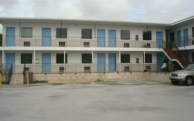 Miami Springs Inn