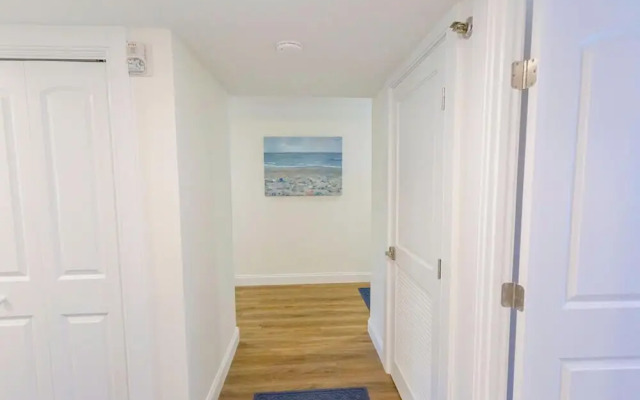 Wilmington Avenue 50 #102