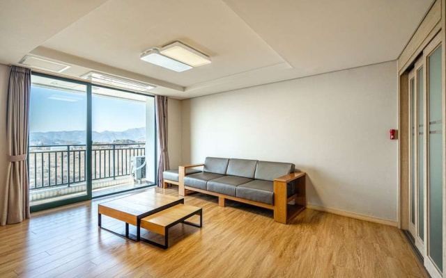 Cheongpung Resort Lake Hotel
