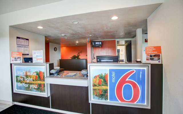 Motel 6 Elkton, MD