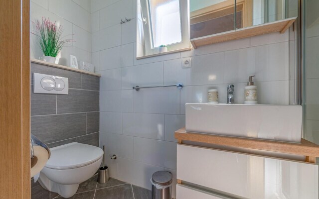 Amazing Apartment in Zadar With Wifi and 2 Bedrooms