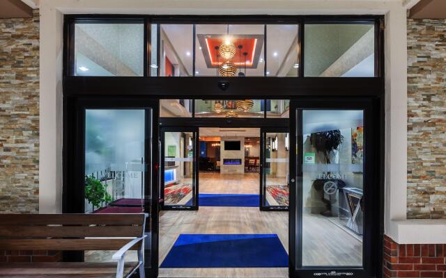Holiday Inn Express & Suites Houston East, by IHG