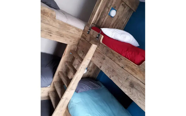 Ty Glyndwr Bunkhouse Bar and Cafe - Hostel