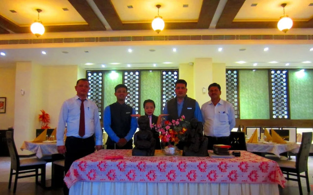 Le Tokyo Hotel Sanand