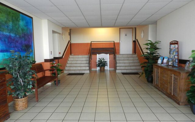 Tahiti Airport Motel