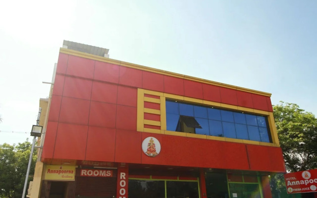 OYO 19110 Annapoorna Residency