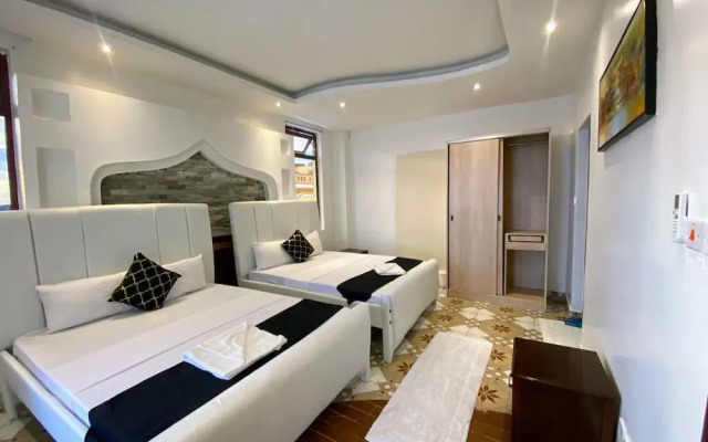 Lux Suites Lily Holiday Homes Shanzu