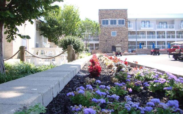 Put-in-Bay Waterfront Condo #109