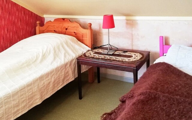 9 Person Holiday Home in Nordfjordeid