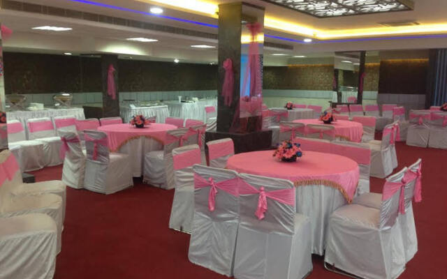 Hotel Hyphen Noida