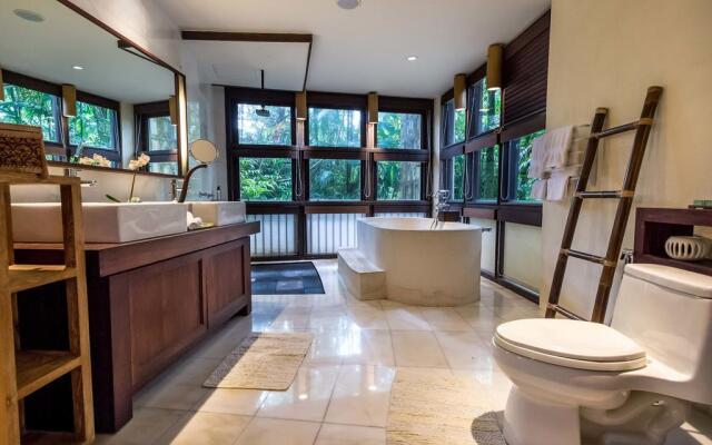 Casabrina Vacation Villas