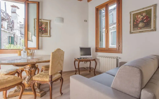 Venezia - Calle Campanile 3076