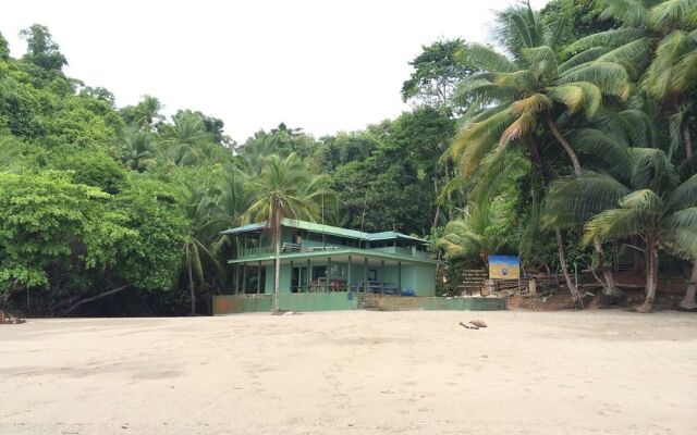 Hakuna Matata Drake Bay Hostel
